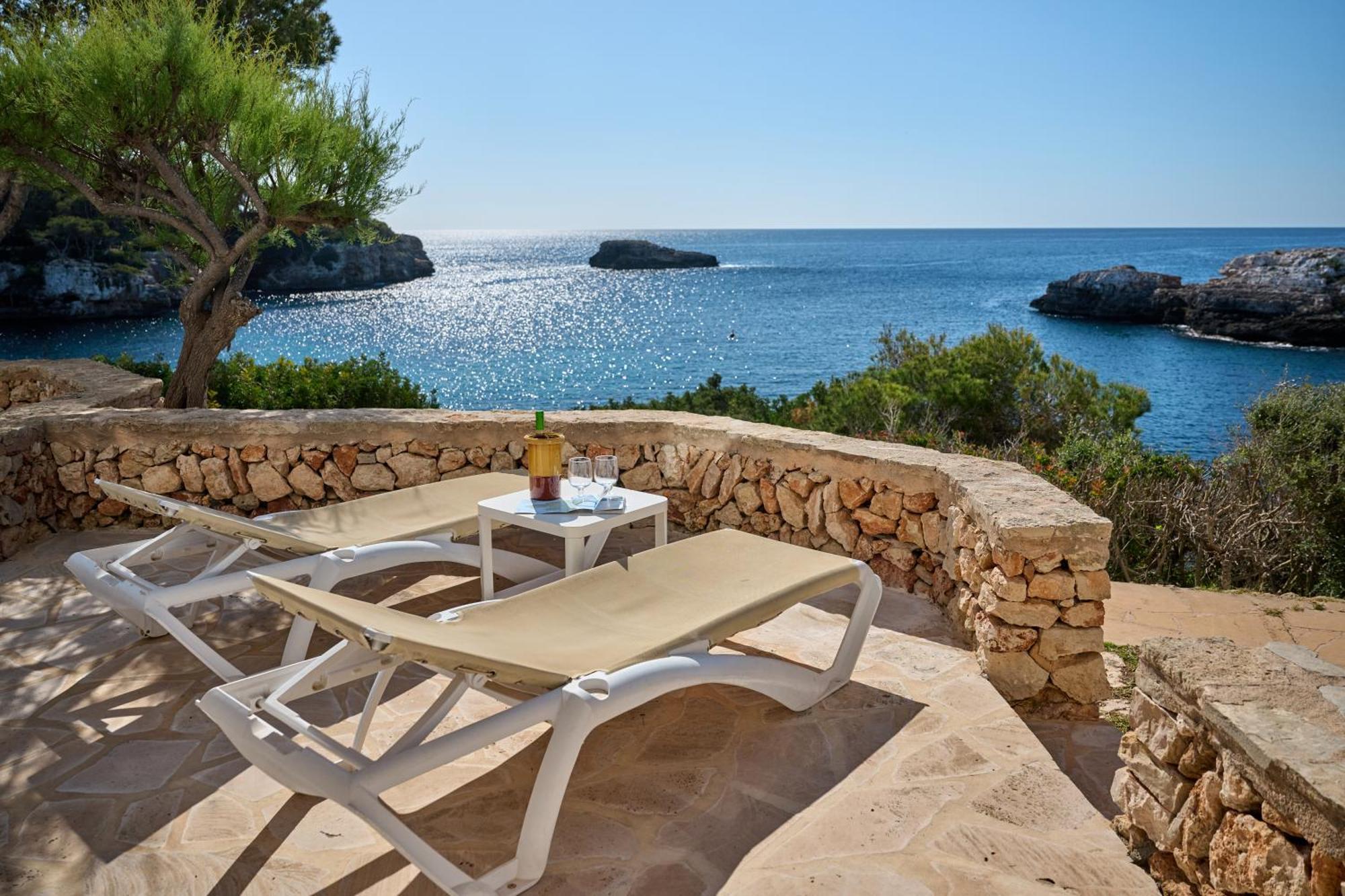 Sea Frontline Apartment 'Faraona'. Pool. Wifi Santanyi Exterior photo