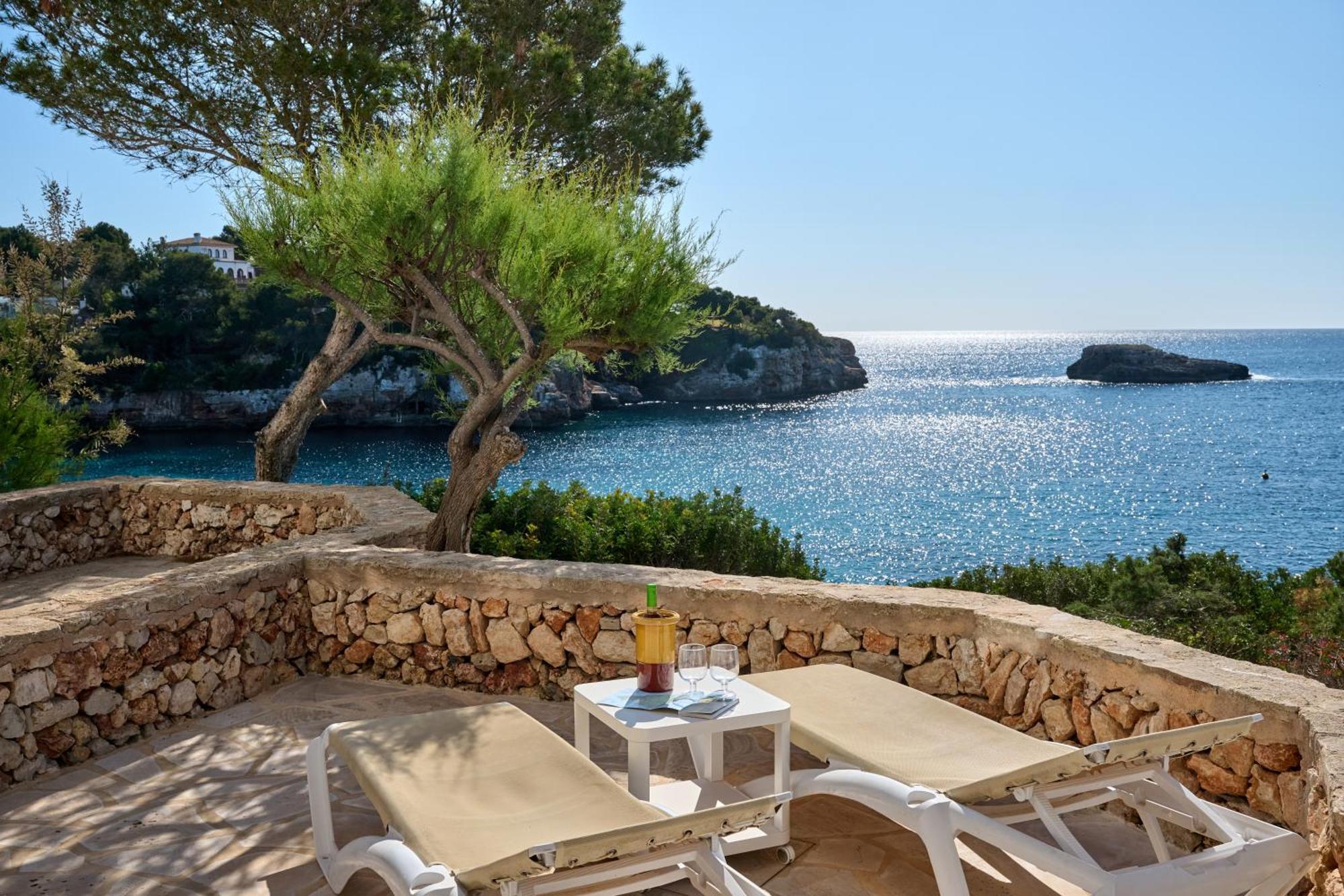 Sea Frontline Apartment 'Faraona'. Pool. Wifi Santanyi Exterior photo