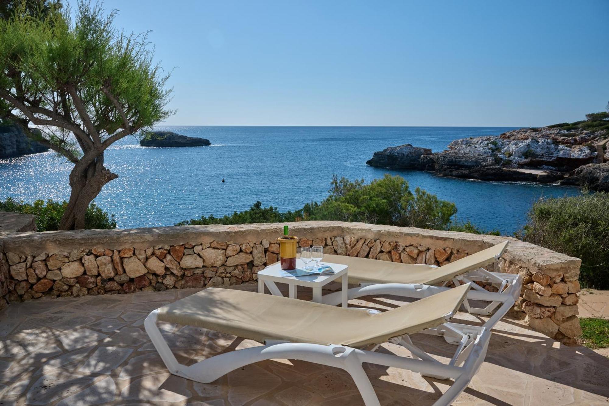 Sea Frontline Apartment 'Faraona'. Pool. Wifi Santanyi Exterior photo